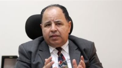 صرف رواتب العاملين بالدولة اليوم