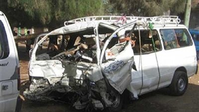 مصرع 14 شخصا في حادث تصادم 3 سيارات بالمنيا