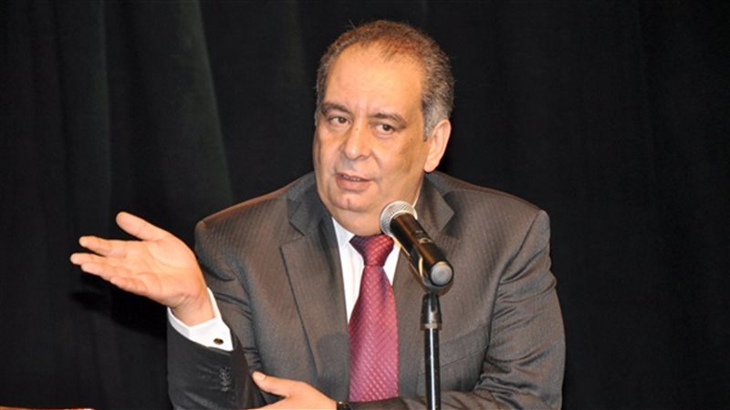 الكاتب الكبير يوسف