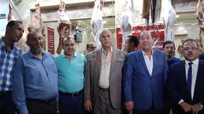 افتتاح منفذ لبيع اللحوم بأسعار مخفضة بدمياط (صور)