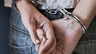 سقوط عاطل بحوزته هيروين في حلوان