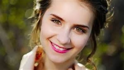 قناع الزبادي والعسل يخلص بشرتك من إرهاق أول يوم جامعة