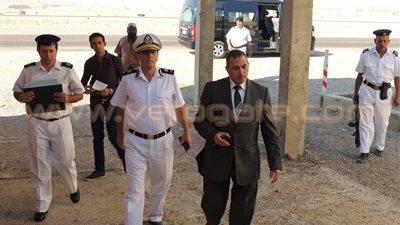 بالصور.. الجزار يتفقد الخدمات الأمنية والمقار الشرطية بالبحرالأحمر