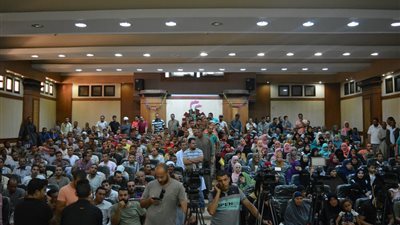 سعفان: 15 ألف شهادة أمان جاهزة لتسليمها للعمالة غير المنتظمة (صور)