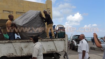 بالصور.. حملة أمنية لإزالة الإشغالات بالإسكندرية