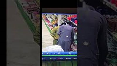 بالفيديو.. لحظة سرقة محل تجاري بطريقة ماكرة