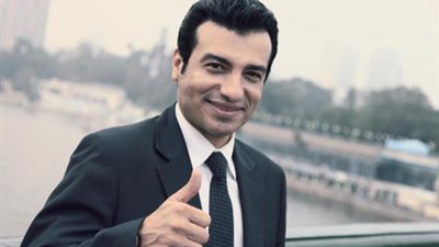 إيهاب توفيق يحيي حفلا غنائيا بنادي الشمس أكتوبر المقبل