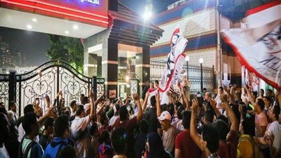 الأمن يمنع الجماهير من دخول مباراة الزمالك والمقاصة