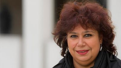 وزيرة الثقافة تنشئ شعبة «المواجهة والتجوال» بالمسرح الحديث