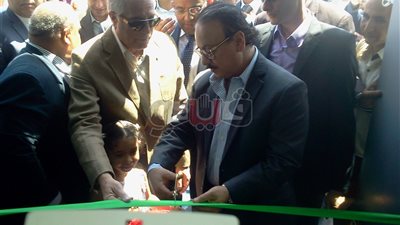 بالفيديو.. وزير الاتصالات يفتتح مكتب بريد طور سيناء بعد تطويره