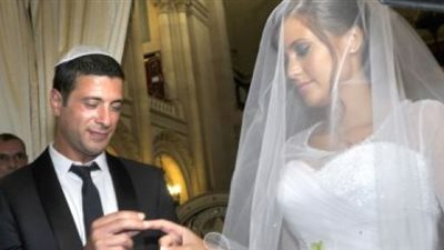 4 دول غيرت في منظومة الزواج.. «تونس» تسمح للمسلمات بالارتباط من غير المسلم.. لبنان تلجأ للنظام المدني.. الجزائر تحاول إرضاء المواطنين.. ومطالبات ثورة يناير ذهبت مع الريح