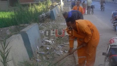 بالصور.. محافظ بني سويف يوجه باستمرار حملات نظافة الشوارع