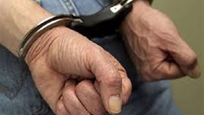 ضبط سائق بحوزته هاتف محمول مسروق بالبحيرة