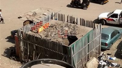 سقوط سطح غرفة التحكم في الغاز بموقف الأتوبيس بالخصوص (صور)