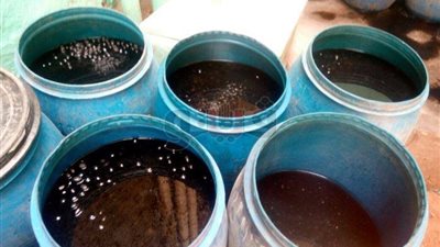 ضبط 3 طن مواد غذائية فاسدة خلال حملة تموينية بالزقازيق (صور)