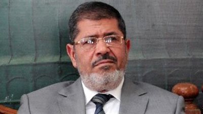 الرئيس المنحوس.. مرسى يتحول رمزًا مصريًا للنحس.. انقطعت الكهرباء أثناء أدائه اليمين بالدستورية.. حادثا 