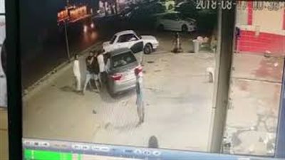 3 أشقاء يقتلون شابا بسبب الخلاف على أولوية المرور بالسعودية (فيديو)