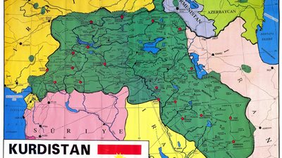 حلم ميلاد دولة «كردستان الكبرى» على مذهب الإمام الشافعي.. مساحتها نصف مساحة مصر.. تضم أربعة إقاليم.. عدد السكان 15 مليون يعتنقون الإسلام.. تمتلك النفط والغاز والثروة المعدنية.. ويغذيها 4 أنه