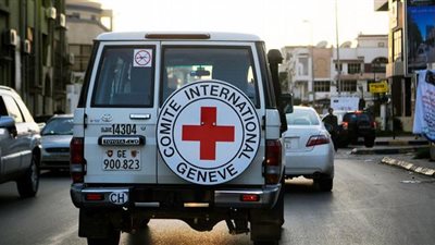 اختطاف سيارة تابعة للصليب الأحمر بشمال اليمن