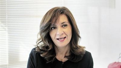 وزيرة الهجرة تصل مطار القاهرة قادمة من أستراليا