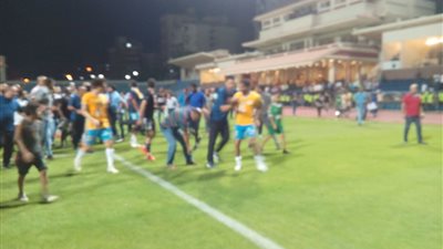 حسني عبد ربه يدخل في مشادة مع عاشور الأدهم للمرة الثانية