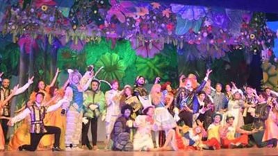 حضور جماهيري كبير في «أليس في بلاد العجائب» على مسرح البالون