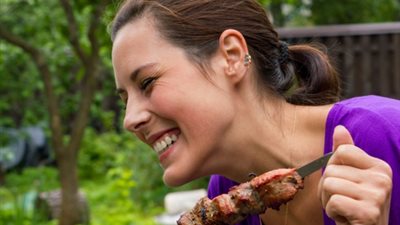 استشارى باطنة يضع «روشتة» مرضى الكبد والكلى في تناول اللحوم