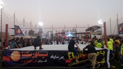 بالفيديو والصور.. فريق «EWR» يستعرض مهاراته في المصارعة بالشرقية