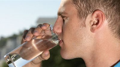 المخ بحاجة إلى 2.5 لتر ماء يوميا لتعزيز كفاءة التركيز والذاكرة