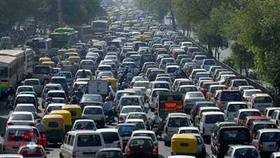 زحام مروري على الطرق والمحاور الرئيسية في القاهرة الكبرى