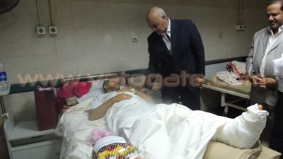 بالصور.. مدير أمن سوهاج يزور ضابط كمين «الخزان» المصاب