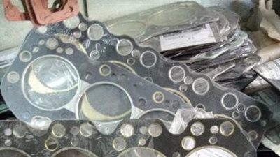 ضبط صاحب ورشة ومدير مخزن بحوزتهما قطع غيار مجهولة المصدر بالقاهرة