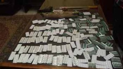 ضبط عاطل بحوزته ١١٠٠ قرص مخدر قبل توزيعها في القليوبية