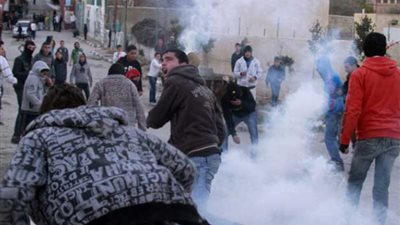 إطلاق الغاز على مسيرة لأنصار 