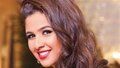 ياسمين عبد العزيز تهنئ جمهورها بعيد الأضحى