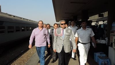 بالصور.. مدير شرطة النقل يتفقد «المترو» قبل بدء الدراسة