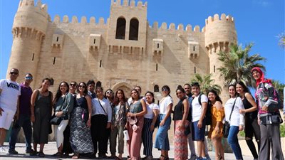 جامعة النهضة تستقبل وفدًا طلابيًا أمريكيًا (صور)