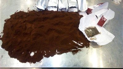 القبض على راكب قادم من إيطاليا بحوزته حشيش في مطار القاهرة