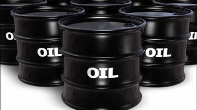 النفط يرتفع بفضل الطلب القوي والتباطؤ الآسيوي يكبحه