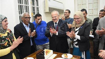بالصور.. «الخشت» يفتتح المركز الإعلامي لجامعة القاهرة
