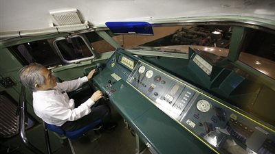 بالفيديو والصور.. اليابان تحتفل بمرور 50 عامًا على «قطار الرصاصة»