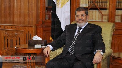 واشنطن بوست: مرسى يغازل صندوق النقد بالتغيير الوزارى المحدود.. الرئيس يحاول بناء توافق سياسى حول تدابير التقشف المؤلمة  اللازمة للقرض الدولى.. والفجوة تتسع بين معارضيه ومؤيديه