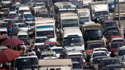 كثافات مرورية أعلى كوبرى أكتوبر بسبب تعطل أتوبيس