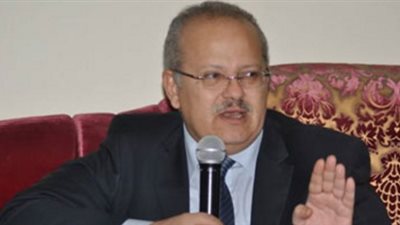 الخشت: قابلت طالبا في تجارة إنجليزي يعمل ويصرف على نفسه وأهله