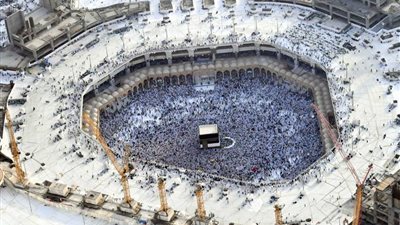 13 صورة من السماء ترصد الحجاج بين مكة ومنى