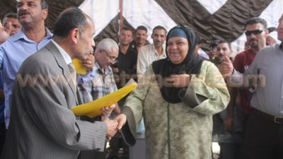 بالفيديو والصور.. تسليم 60 وحدة سكنية لمحدودي الدخل بالفيوم