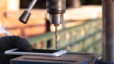 بالفيديو.. كيفية حل مشكلة انحناء «آيفون 6 بلاس»