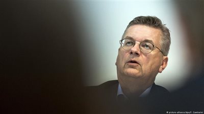 رئيس الاتحاد الألماني لكرة القدم: كان عليَّ دعم أوزيل بشكل أكبر