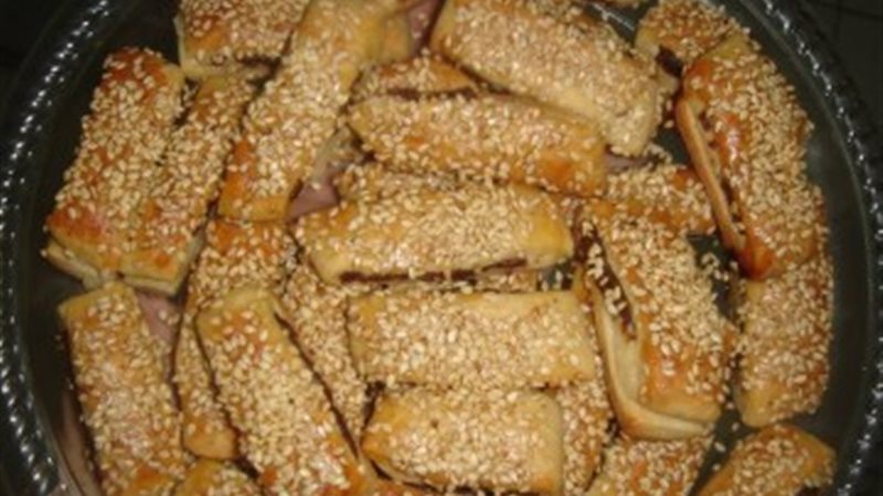 منين بالعجوة 