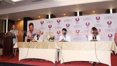 بالصور.. الحميدي: سعيد بنجاح ألبوم حماقي «عمره ما يغيب»